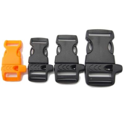 15mm Curved Side Release Paracord Whistle Buckle em embalagem Tamanho 3.00cm * 2.00cm * 0.50cm